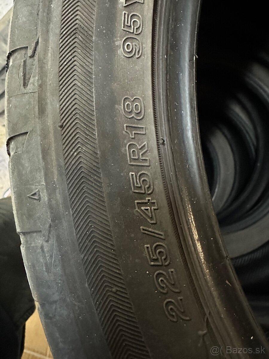 225/45R18 Za odvoz - 2