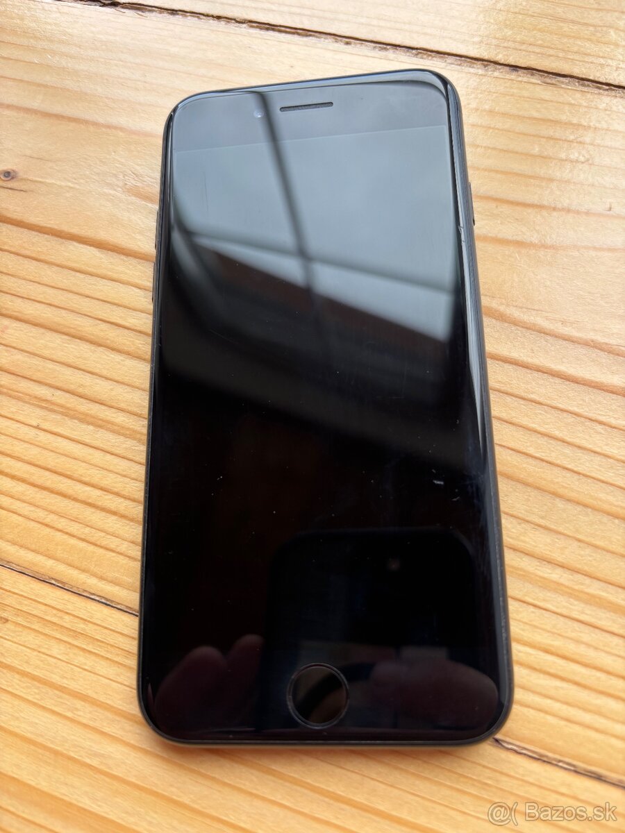 iPhone SE 2020 64 GB - 2