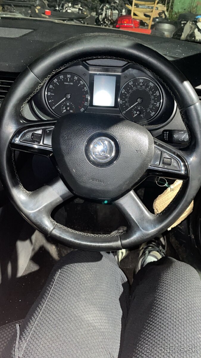 Predám kožený multifunkčný volant Škoda - 2