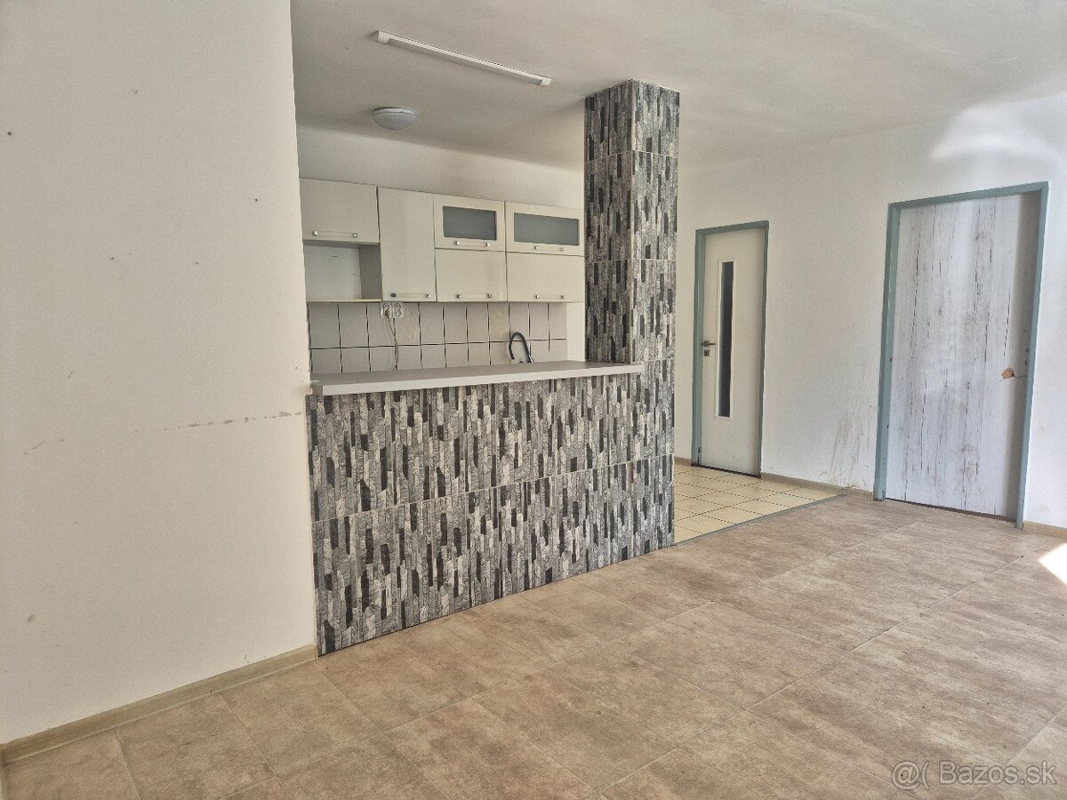 Rodinný dom na predaj v obci Pribeta. - 2