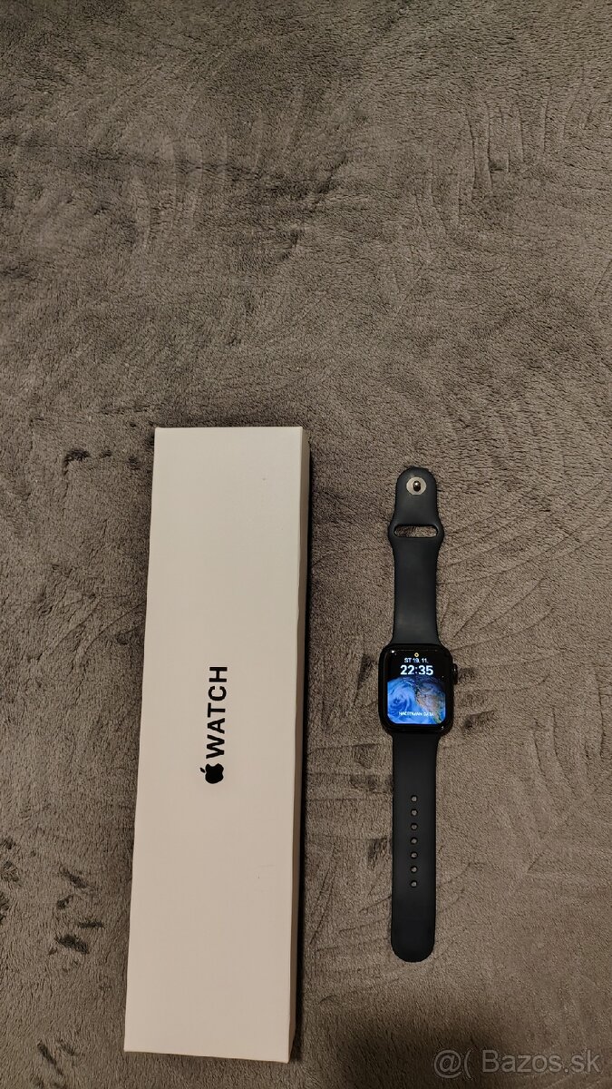 Apple Watch SE (2nd Gen) 44mm Midnight Aluminum - 2