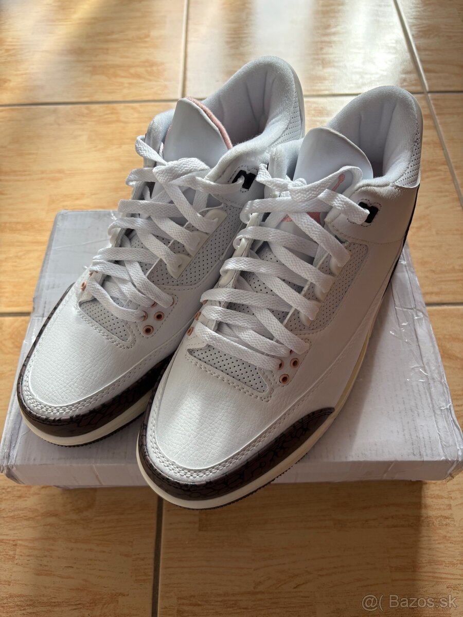 Air Jordan 3 Retro Neapolitan Dark Mocha - 2