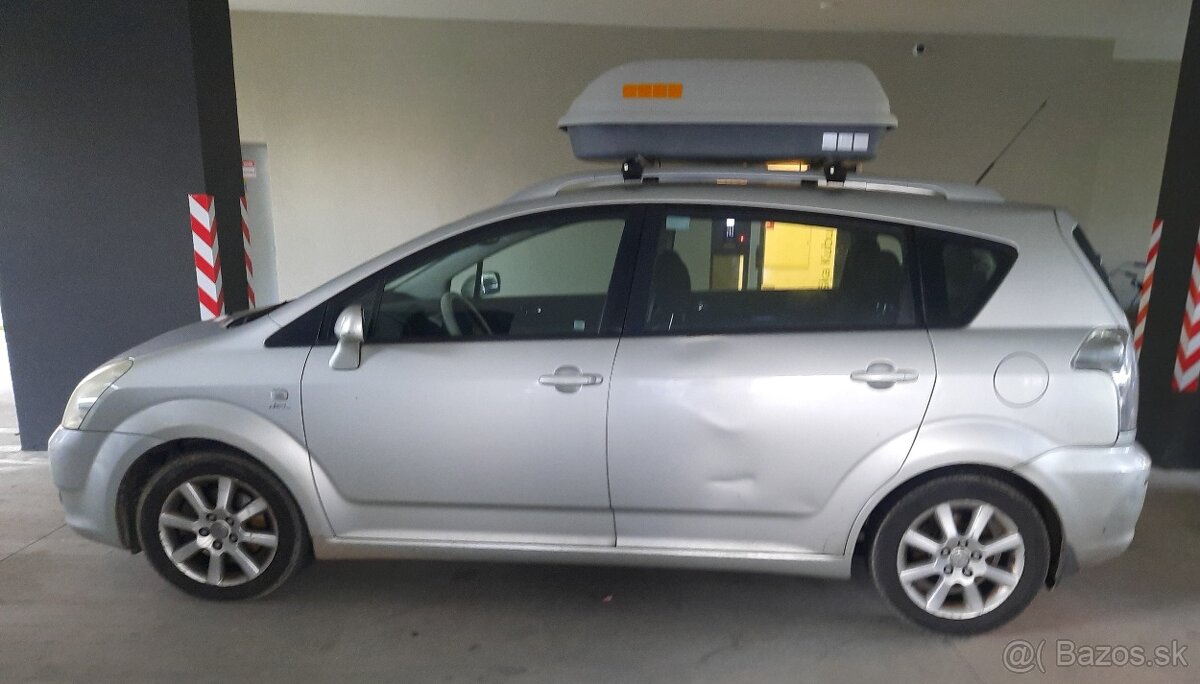 Predám TOYOTA COROLLA VERSO - 2