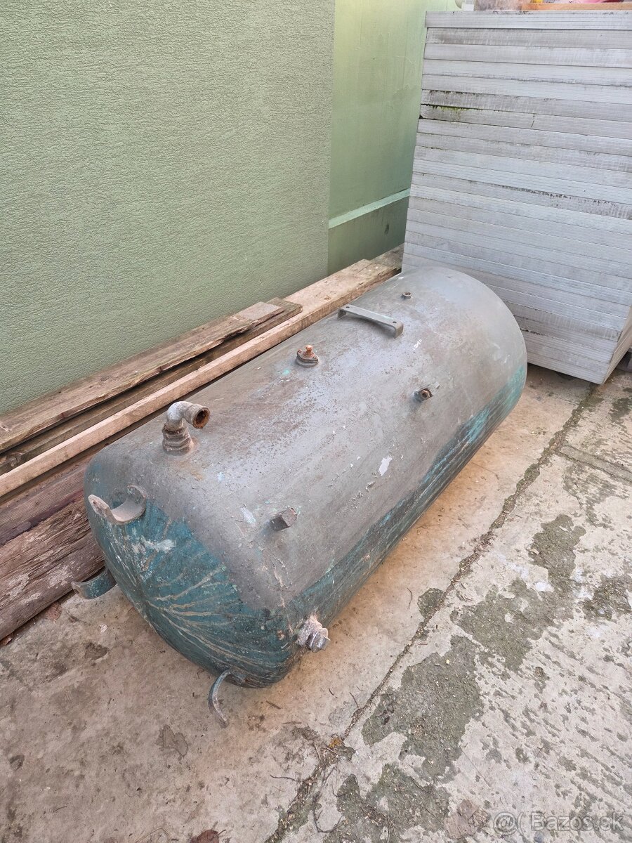 Tlakova nadoba 500l - 2