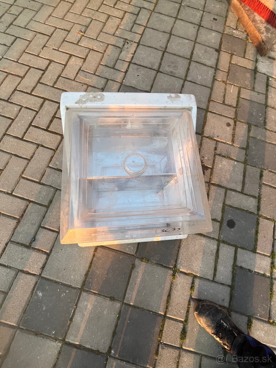 chladnička na alkohol - 2