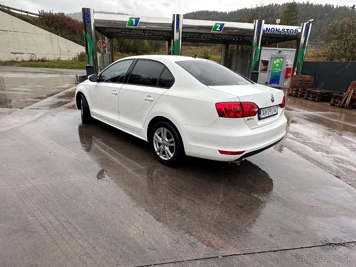 VW Jetta 1.2 TSI - 2