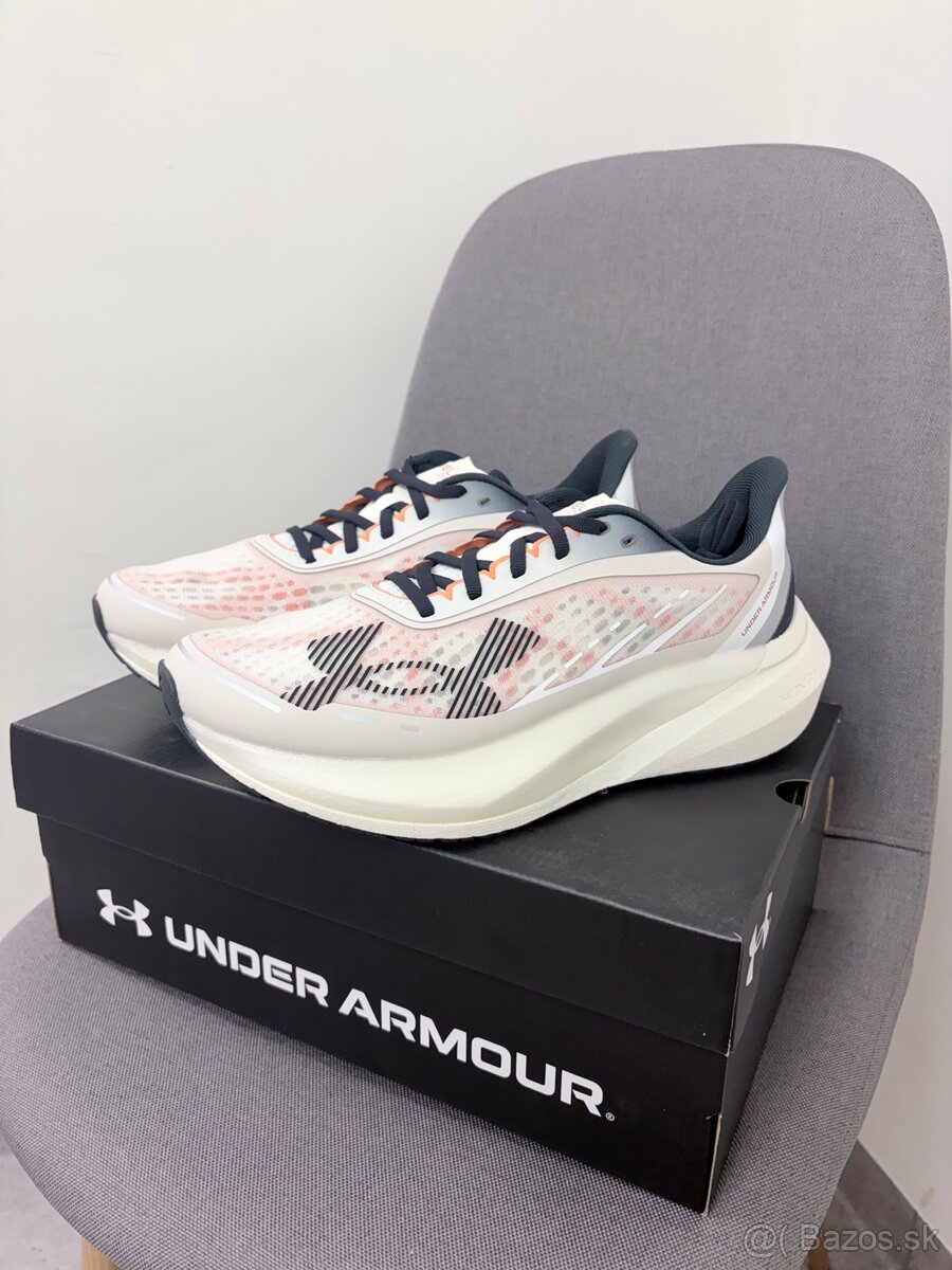 Under Armour Velociti - 2