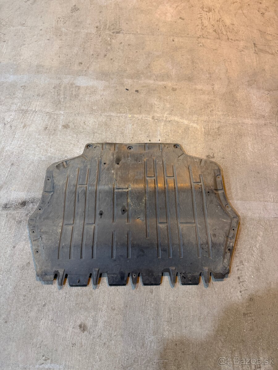 Spodný kryt Golf 5 plus, Superb 2, Yeti - 2