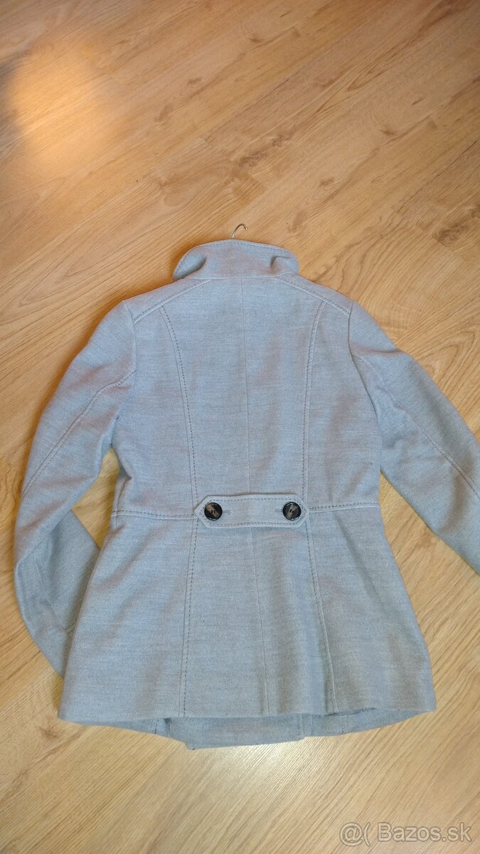 Elegantny sivy kabat - 2