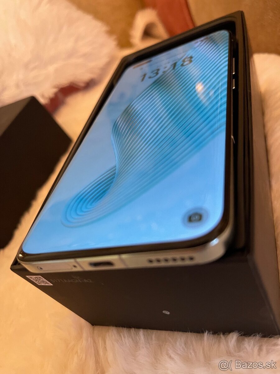 Predám Honor Magic 5 Pro - 2