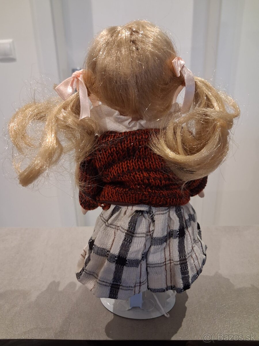 Predám porcelánovú bábiku - 2