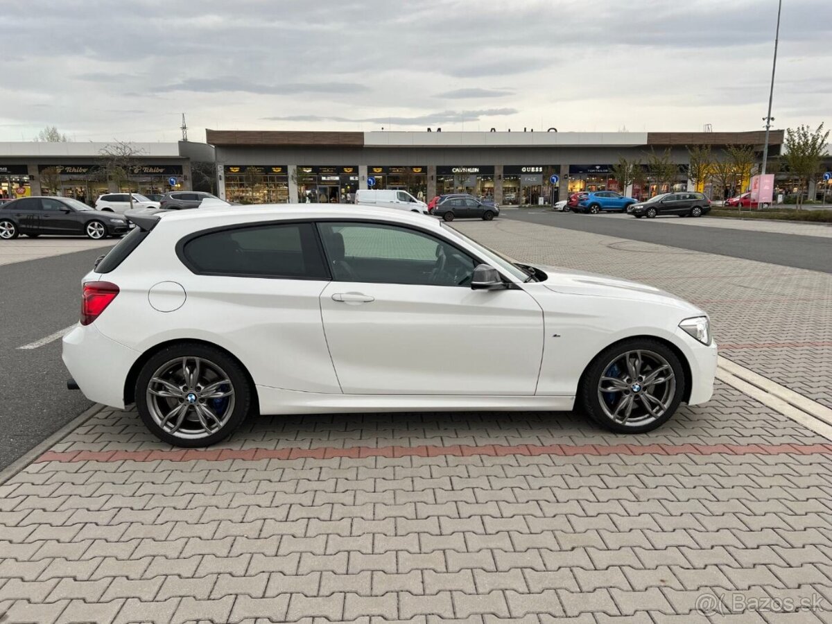 BMW M135i 235kw M Performance zadní náhon - 2