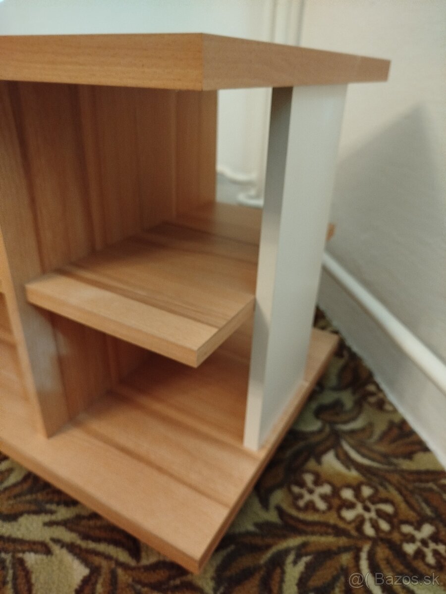 Televízny stolík - 2