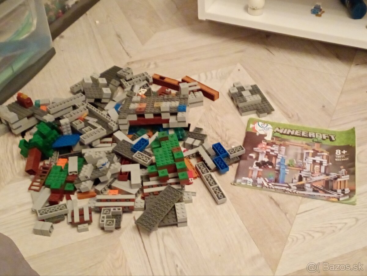 Lego Minecraft 21118 - 2