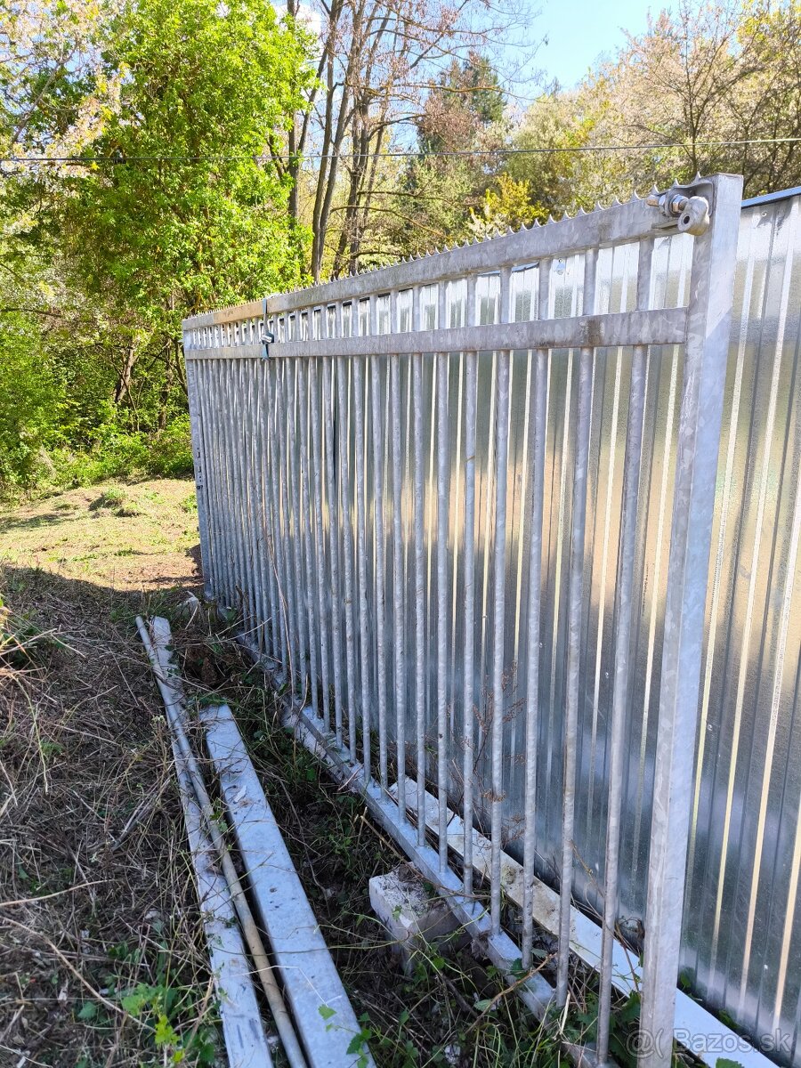 Priemyselná brána - 2