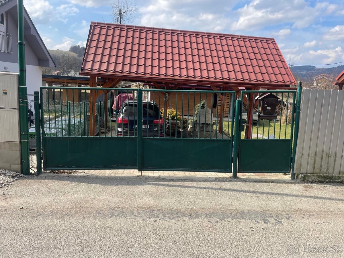 Zelená brána so schránkou - 2