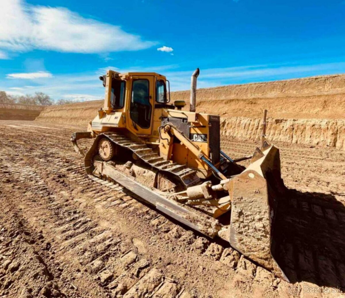 Buldozér CAT D5 H XL - 2