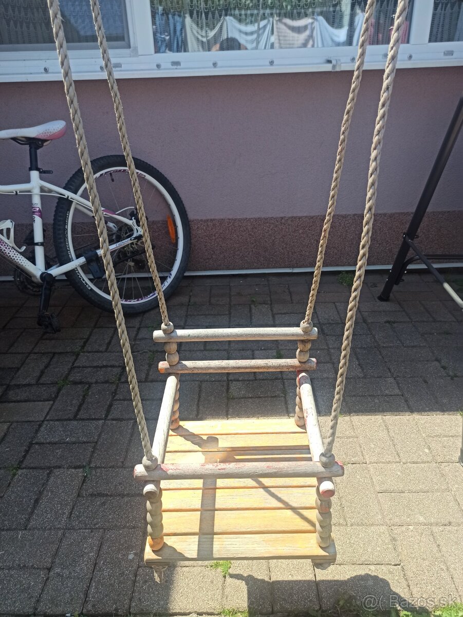 Darujem drevenú húpačku - 2