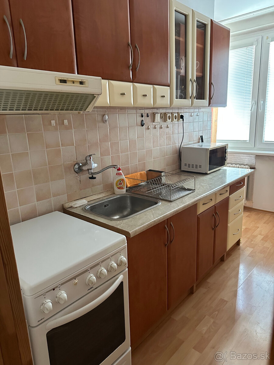 2-izbový byt, Teplická ulica, Piešťany - 2