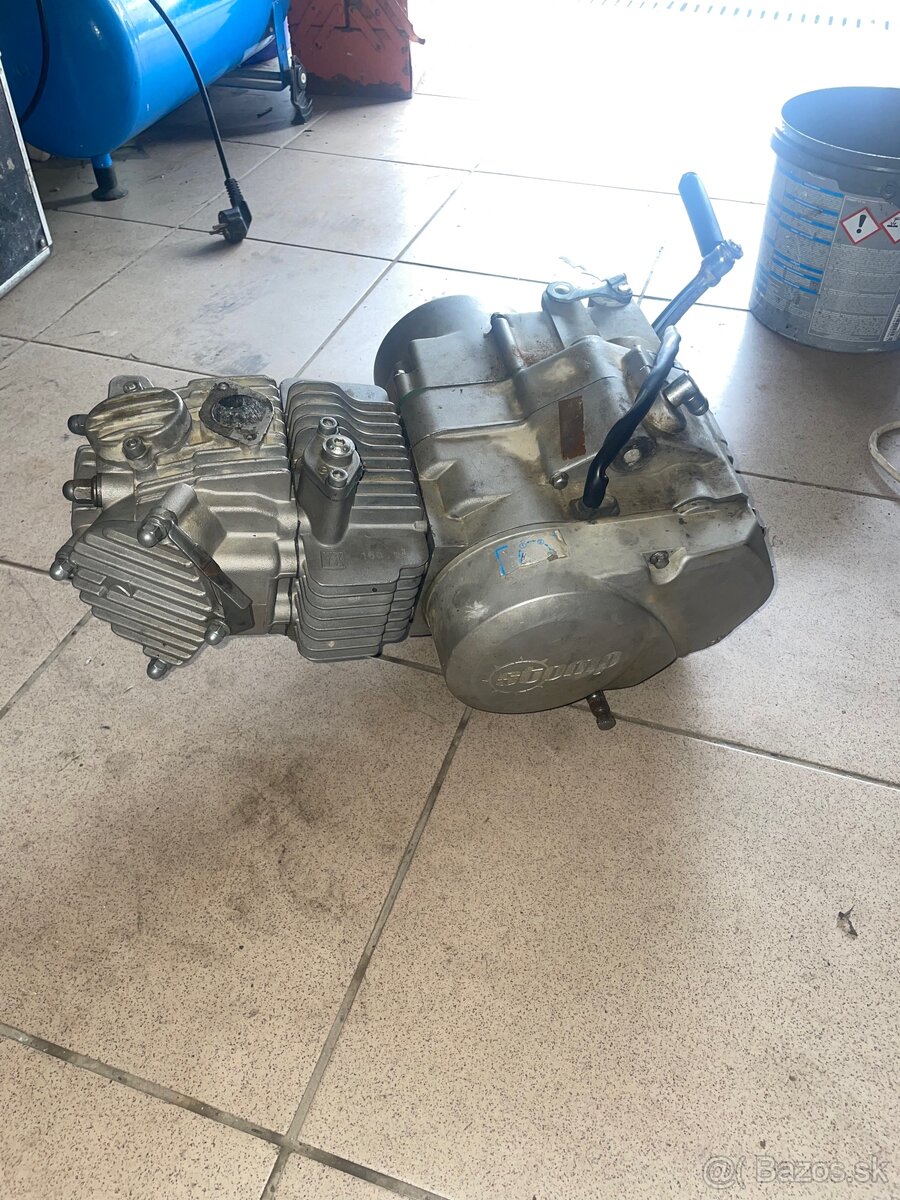 Stomp 160cm3 motor