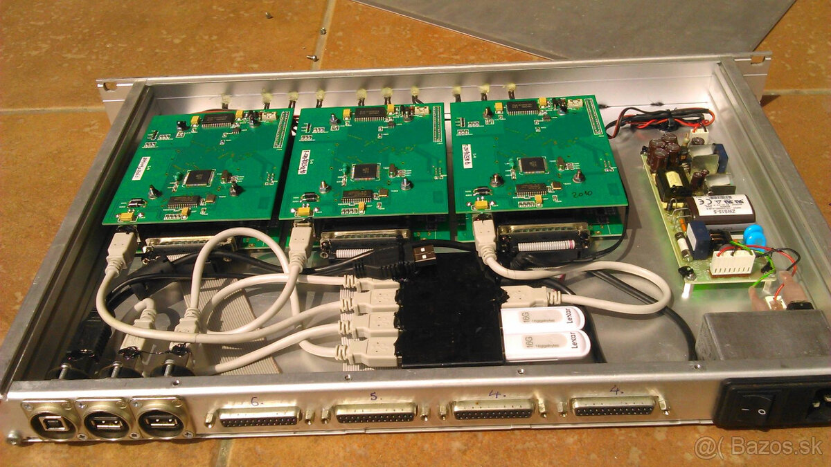 3 x USB ILDA prevodník Fiesta1 - 2