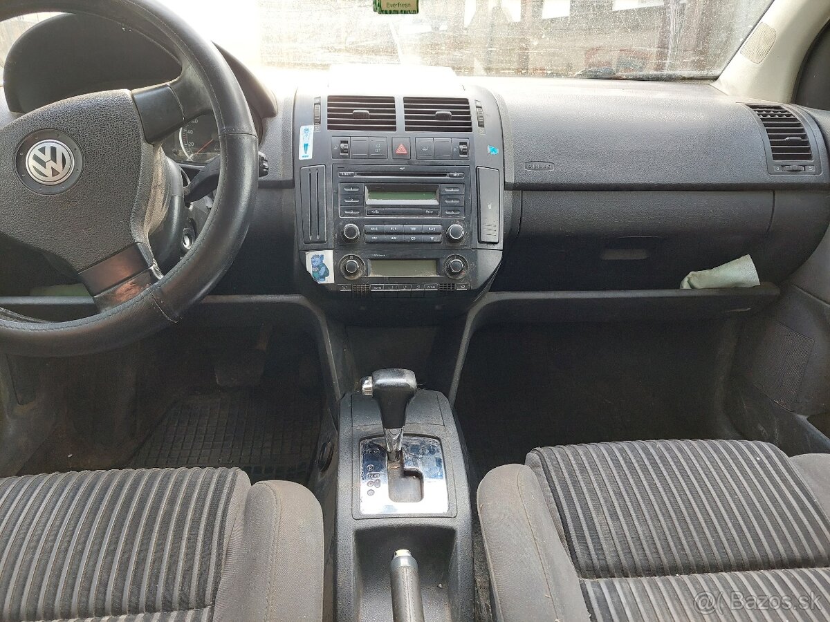 VW Polo 1,4 benzín automat - 2
