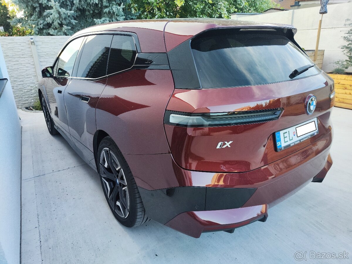 IX xDrive 50, fuul výbava - 2