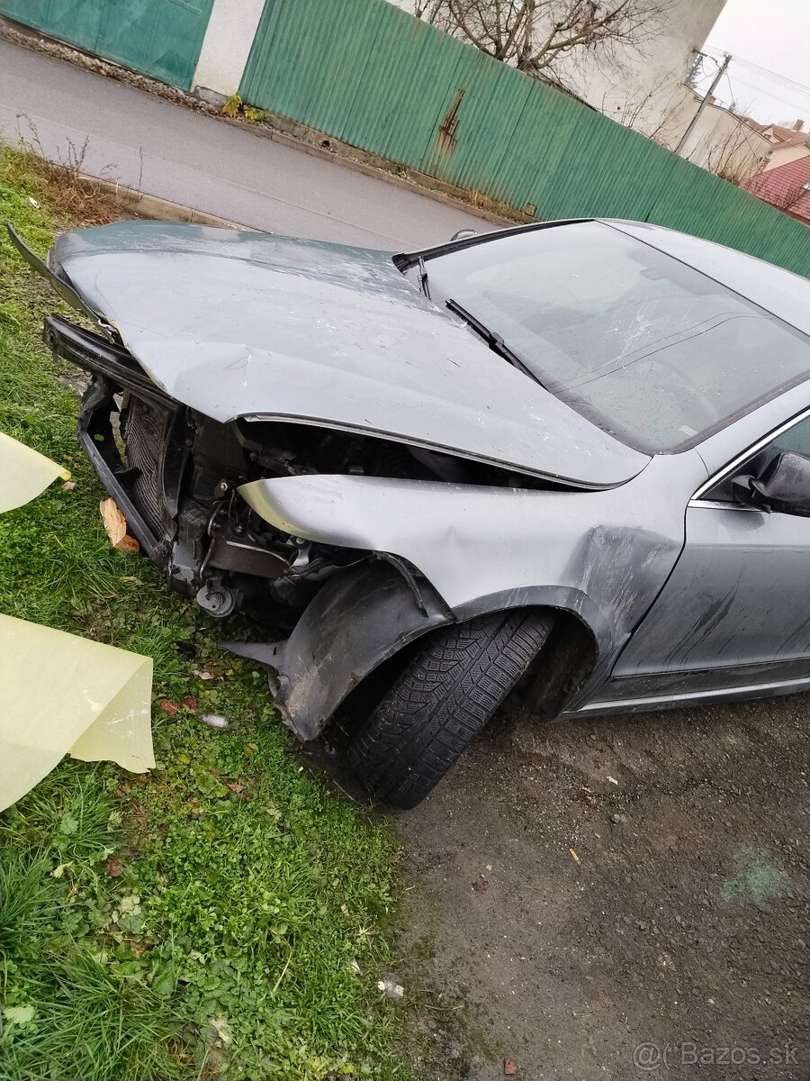 Superb 2 ambiente 1.9 77 kw - 2