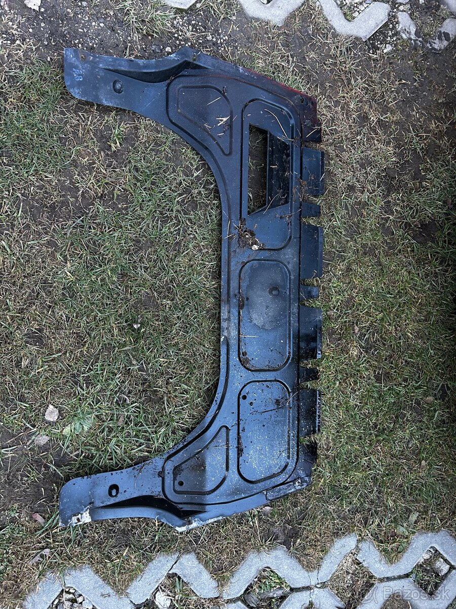 Spodný kryt motora - 2