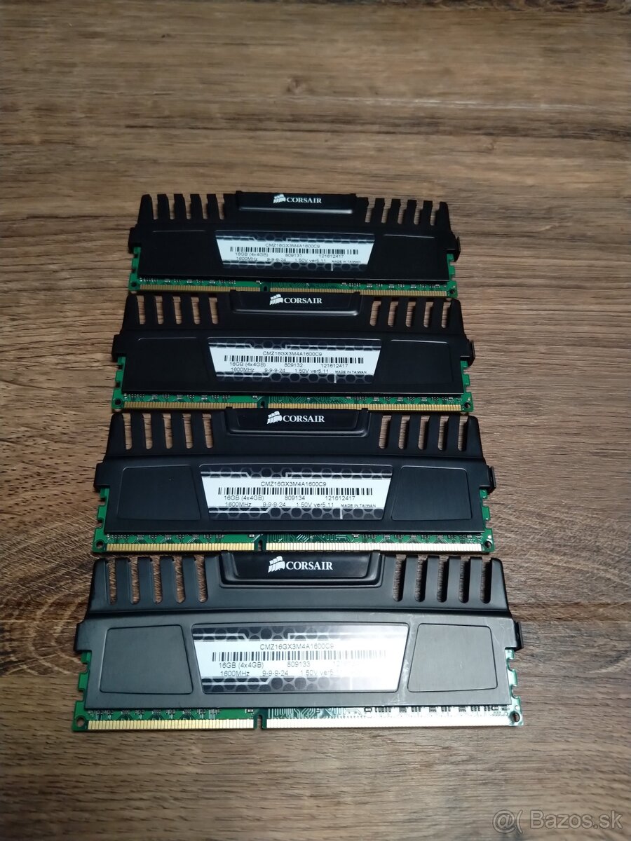 Predám RAM Corsair Vengeance 16 GB DDR3 - 2