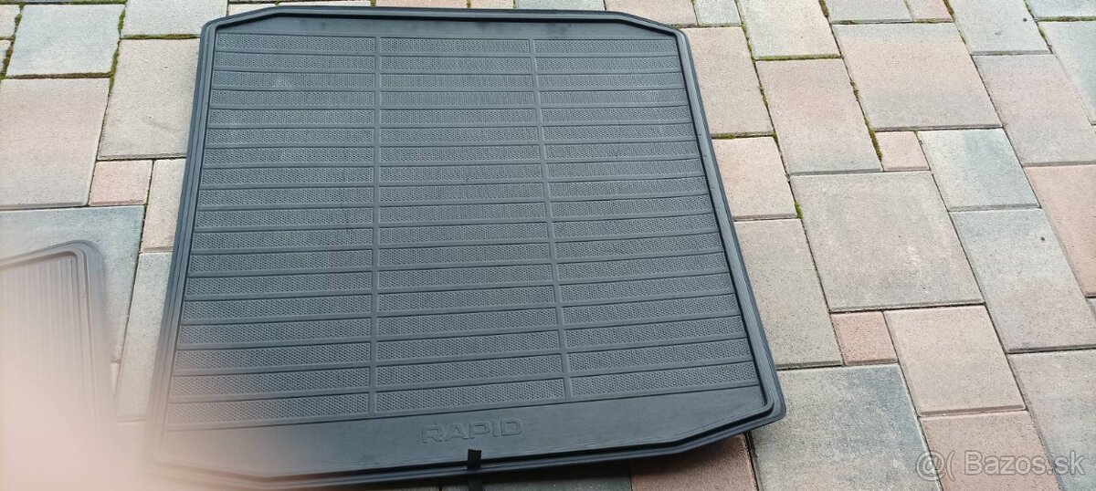 VANICKA DO KUFRA ORIGINAL SKODA RAPID - 2