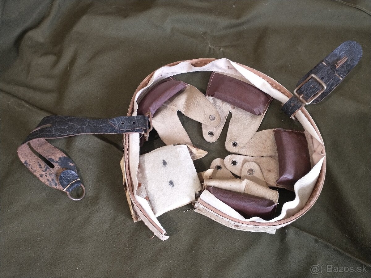 Vojenská prilba, helma - 2