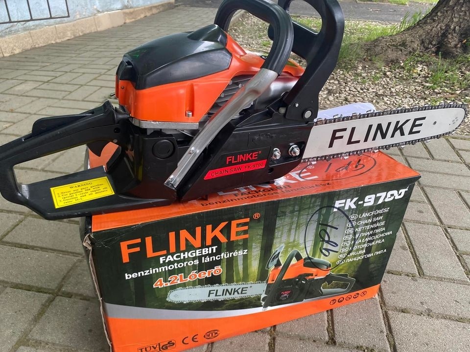 motorova pila 70 eur - 2