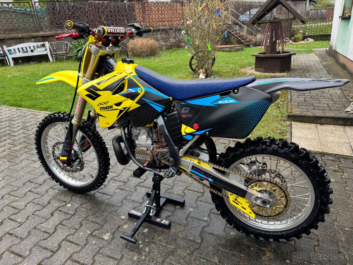 Suzuki RM 250 K8