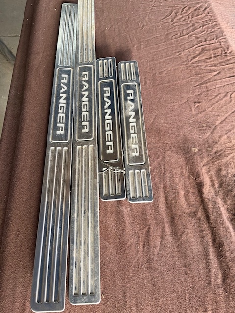 Predám LED podsvietené nápisy RANGER - 2