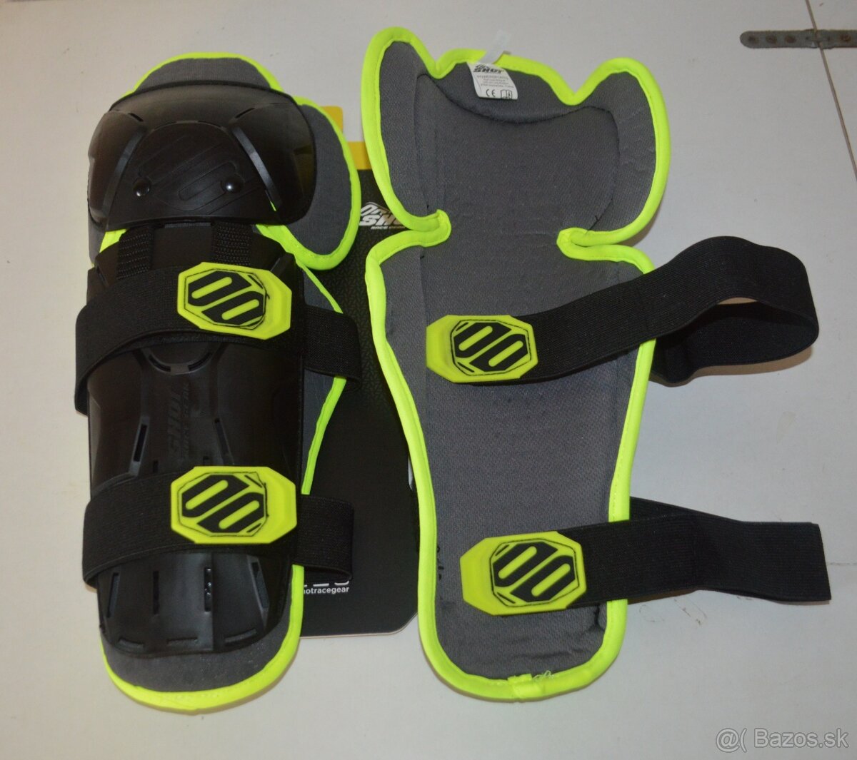 kvalitné, ľahké chrániče holene kolena CE. SHOT - 2