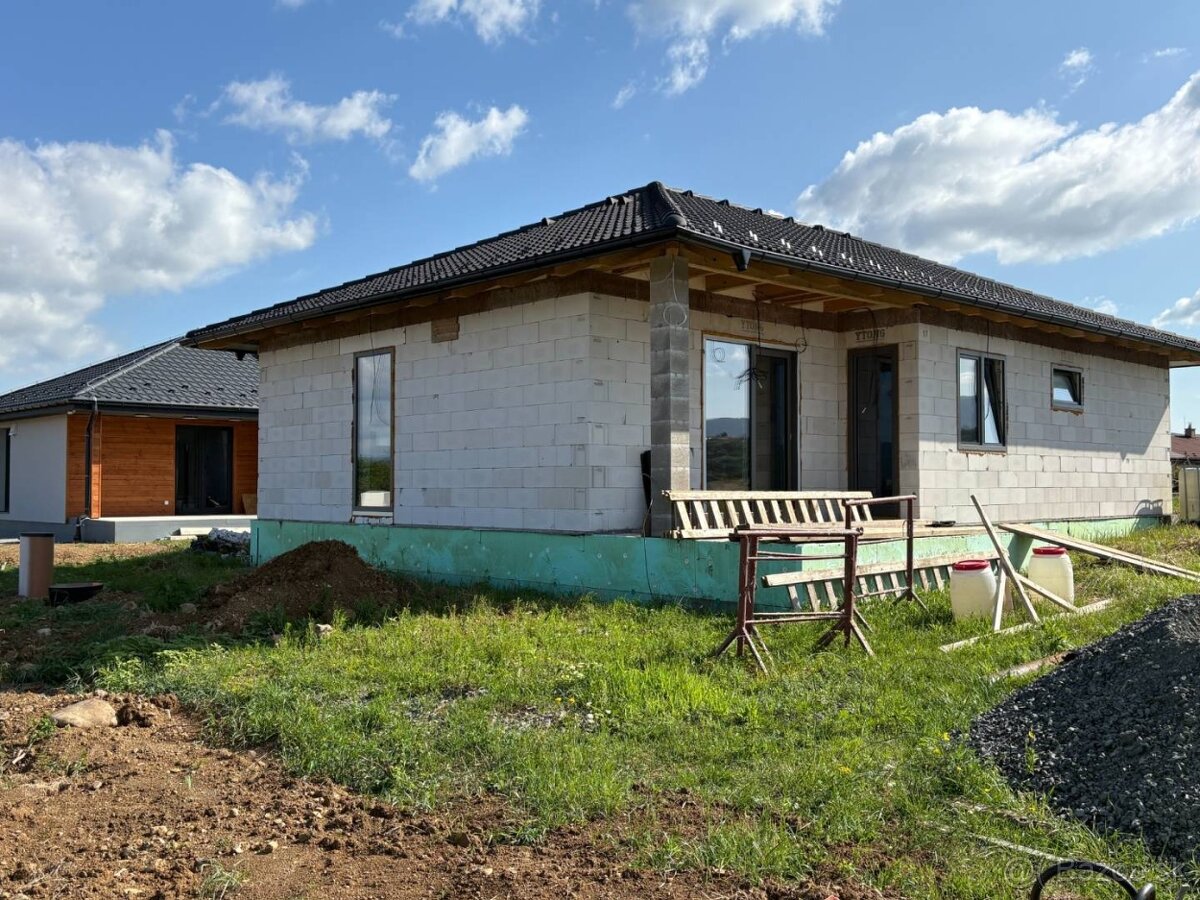 Na predaj rodinný dom, bungalov, Prešov, Ľubotice - 2