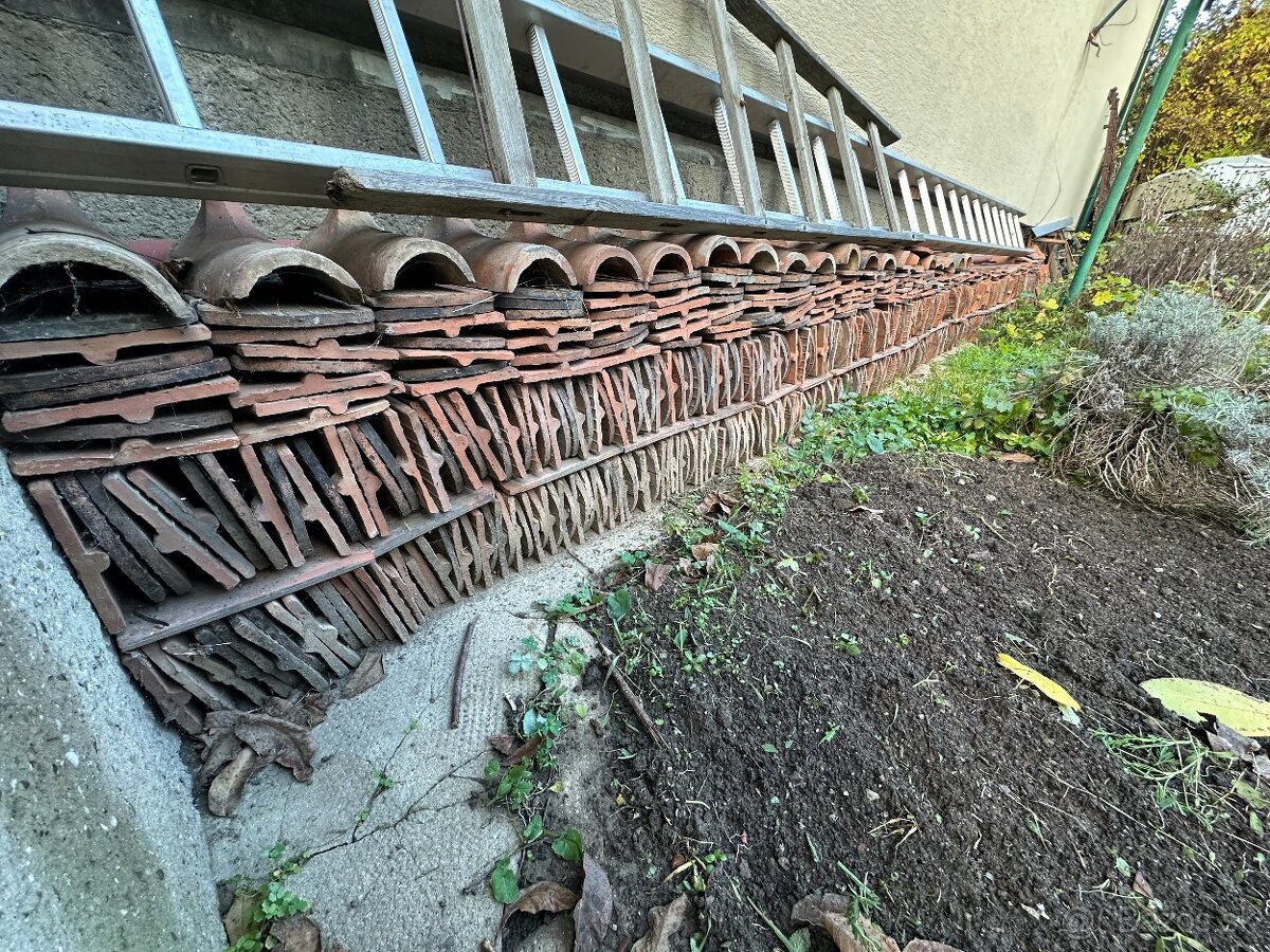 Škridla bobrovka + historické korýtka - 2