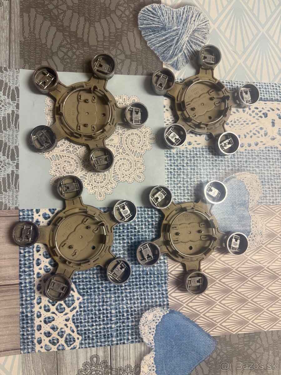 Stredové pukličky Audi - 2