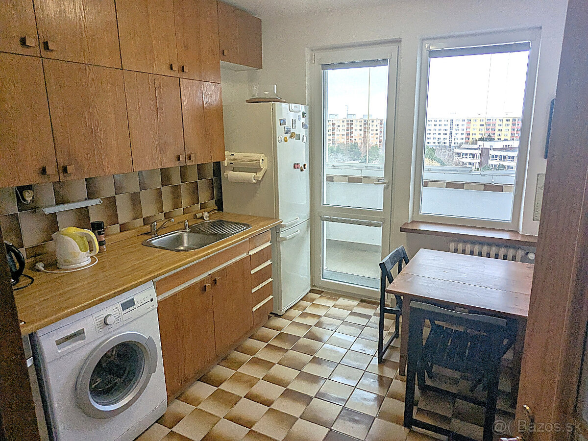 3 izbový Ľubovnianska, Petržalka, blízko Draždiaku, OV, 74m2 - 2