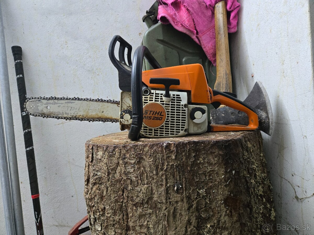 Predám Stihl ms 250 - 2