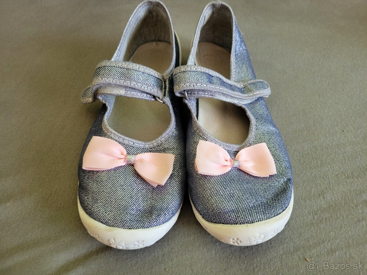 Dievčenské papučky Raweks-veľ.33-super stav - 2