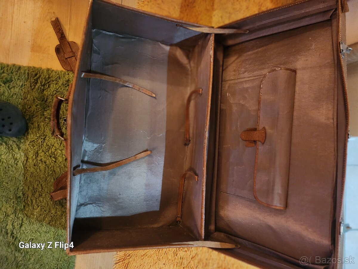 Na predaj stary kufor - 2