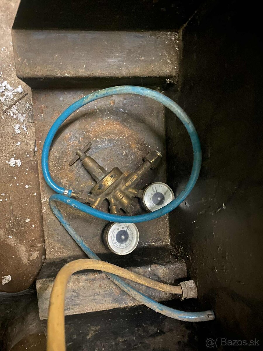 Zváračka typu MIG-MAG 300 - 2