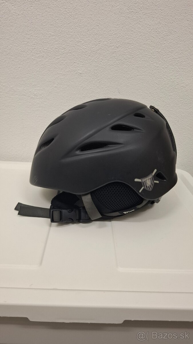 Prilba dámska čierna /okuliare - 2