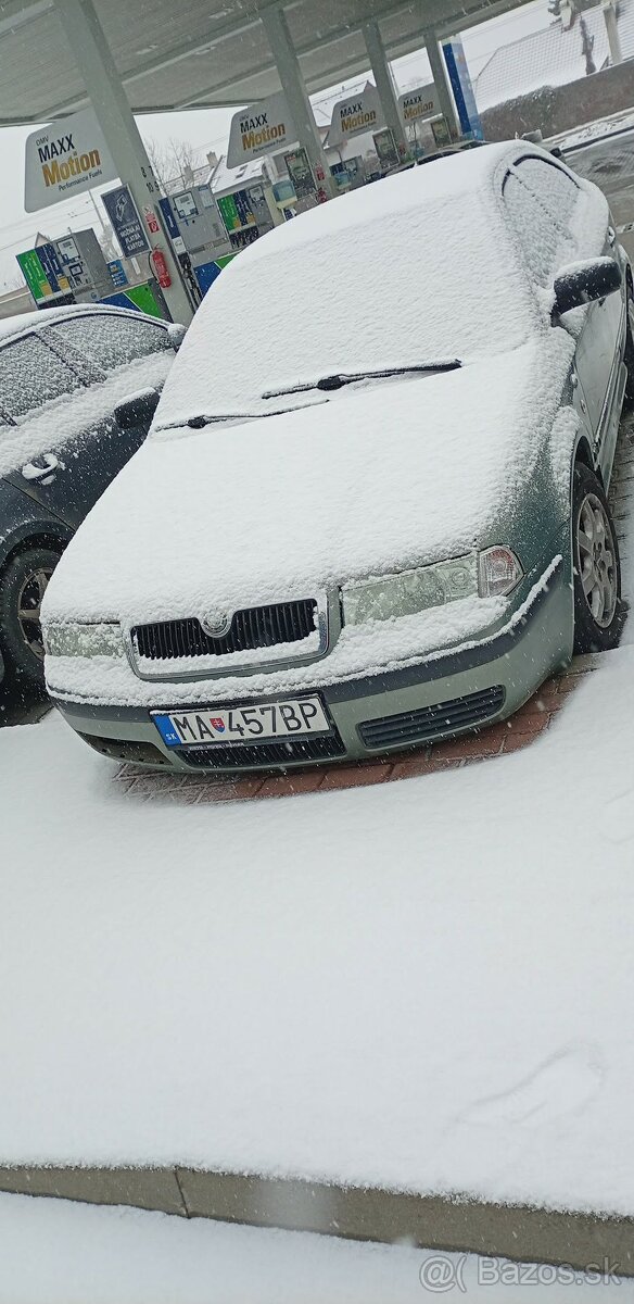Rozpredám škoda Octavia 1..1.4..16v.. - 2