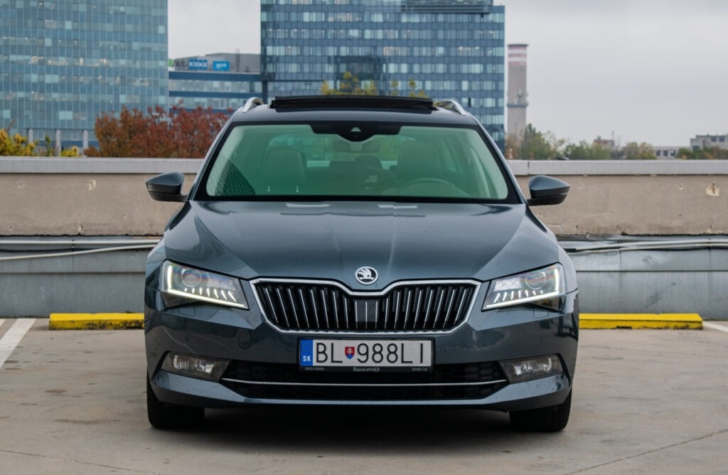Škoda Superb Combi 2.0 TDI 190k 4×4 L&K DSG - 2