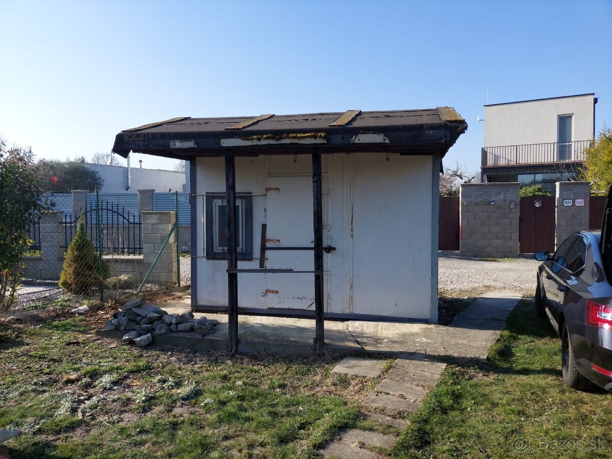 Darujem za odvoz Unimobunku - 2