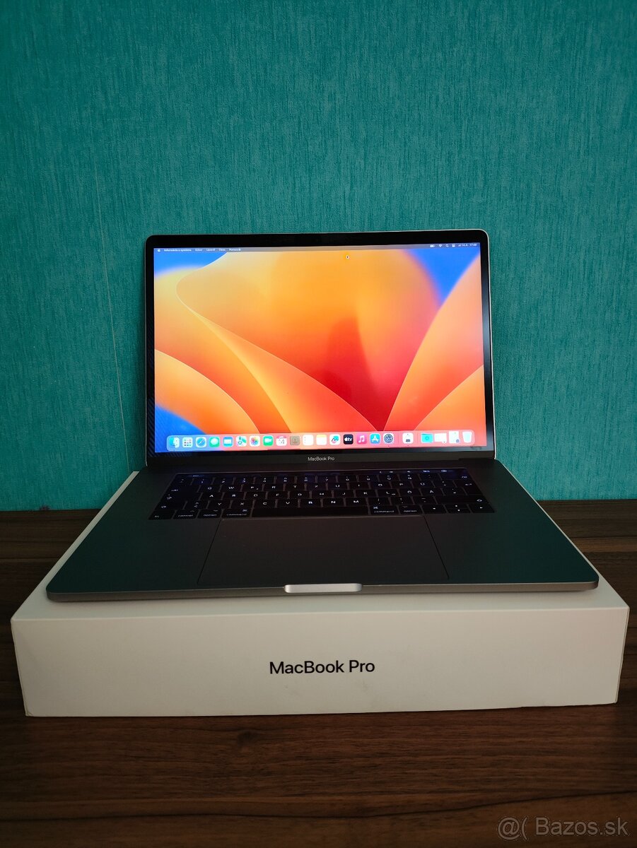 MacBook Pro 15 2017 | i7 • 16GB • 1TB SSD - 2