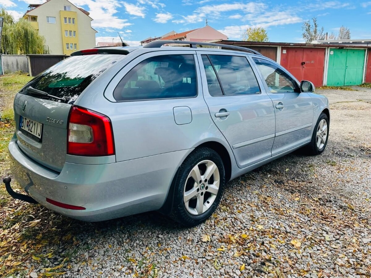 Škoda Octavia 1.2TSI DSG Elegance - 2